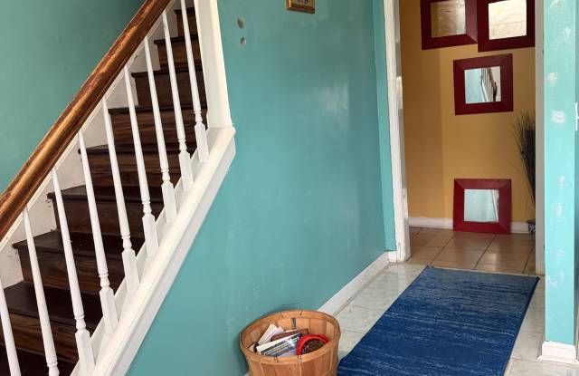 1205 Carlysle Park Drive Northwest