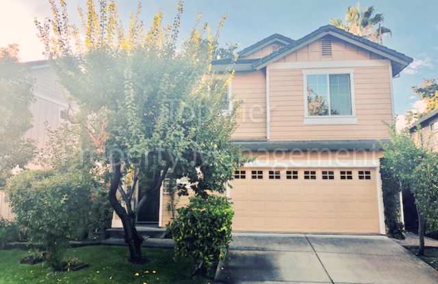 Photo of Very nice 3 Bd/2.5 Ba 1,580 sf house in Walnut Creek available for lease!