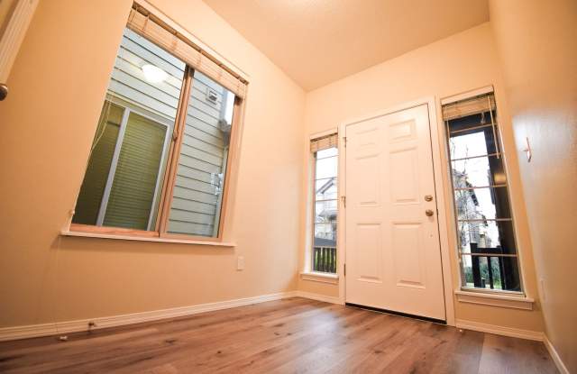 Beautiful Home in Amazing Neighborhood!