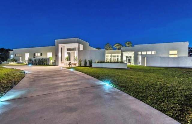 Photo of 1901 SE Ranch Rd