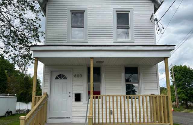800 High Street