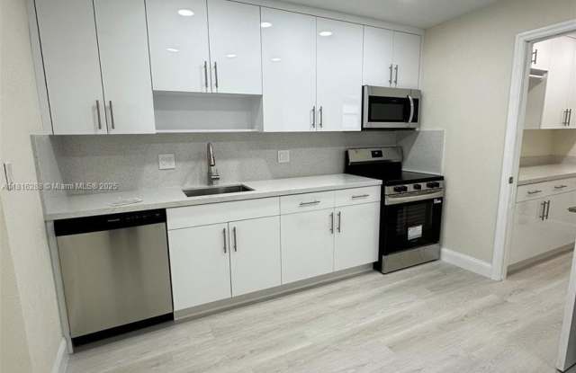 Photo of 108 NW 3rd Ave