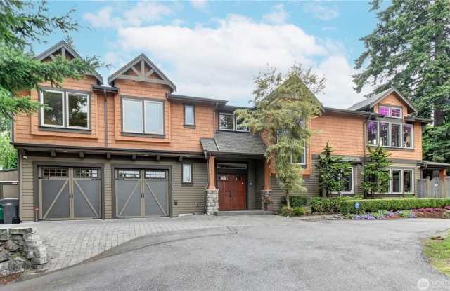 4bd/2.5ba Kirkland House