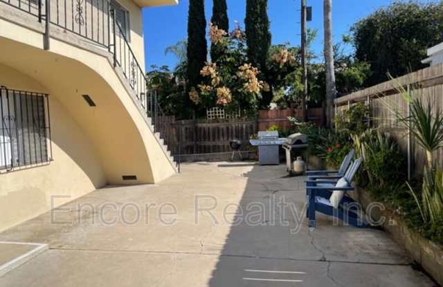 1529 1/2 30th Street