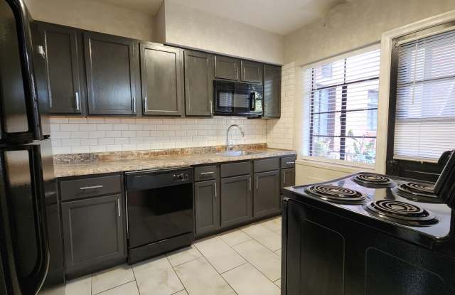 Photo of 6475 Nottingham