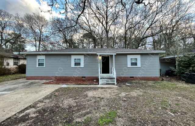 2952 Woodside Drive