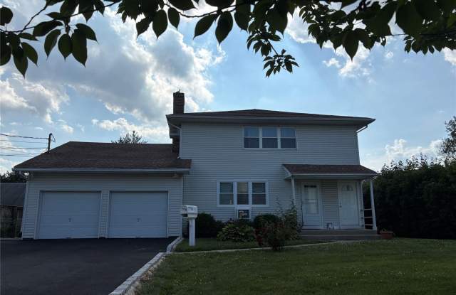 8 Locust Street