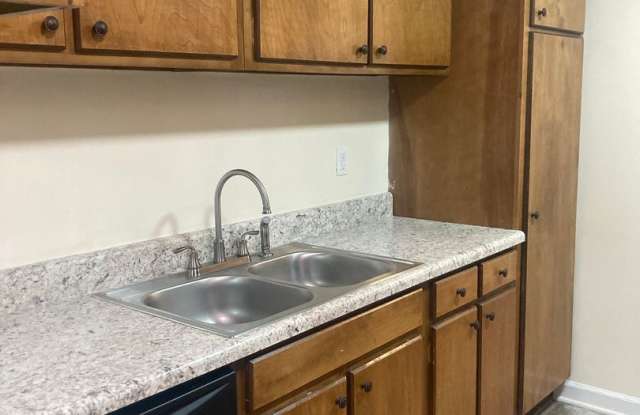 1502-D Benjamin Parkway