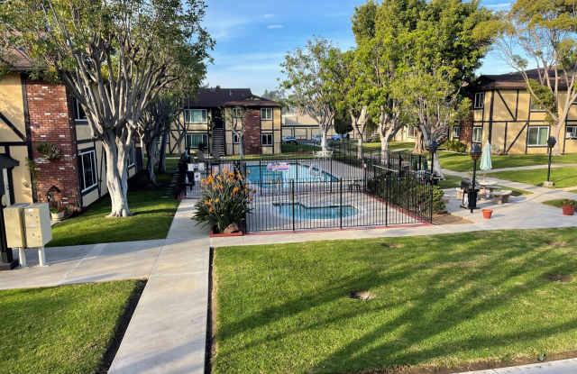 Stratford Arms Apartments