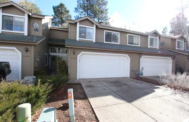 Photo of PRICE IMPROVEMENT 3-Bed / 2.5-Bath Townhome in Boulder Point LEASE THROUGH JULY