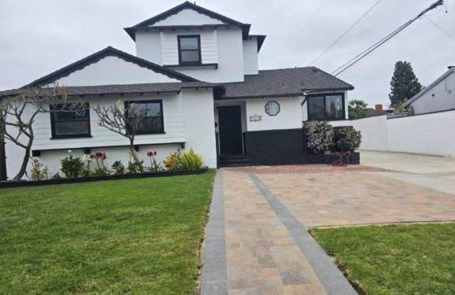 7415 Dinsdale Street