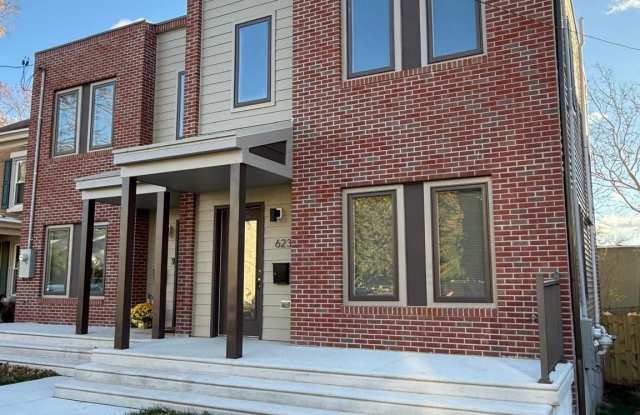 Photo of 623 SHAWMONT Avenue