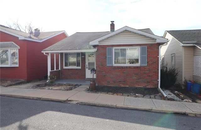 694 Princeton Avenue - 694 Princeton Avenue, Palmerton, PA 18071