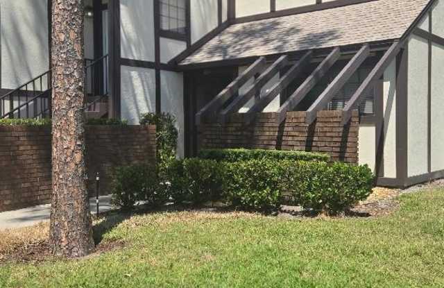 816 Greenwood Manor Circle
