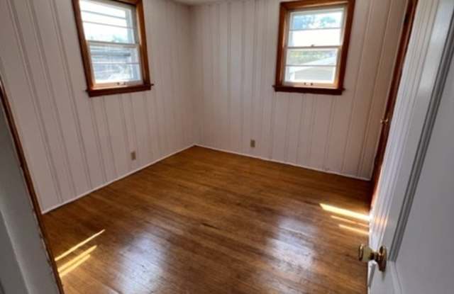 809 Monroe Avenue - 2