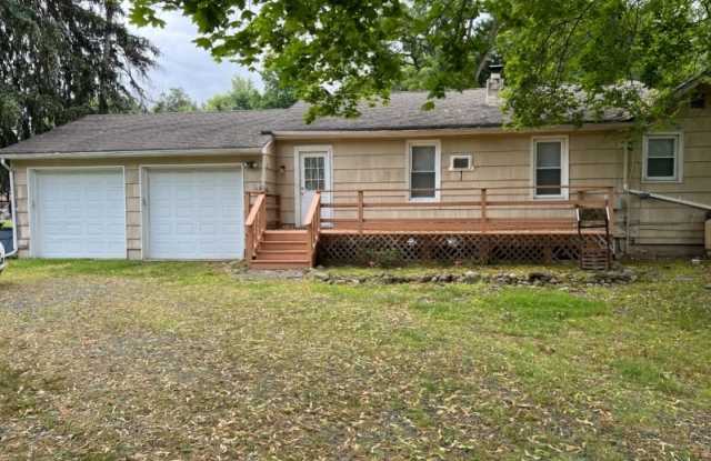 52 Pier Ln - 52 Pier Lane, Essex County, NJ 07004