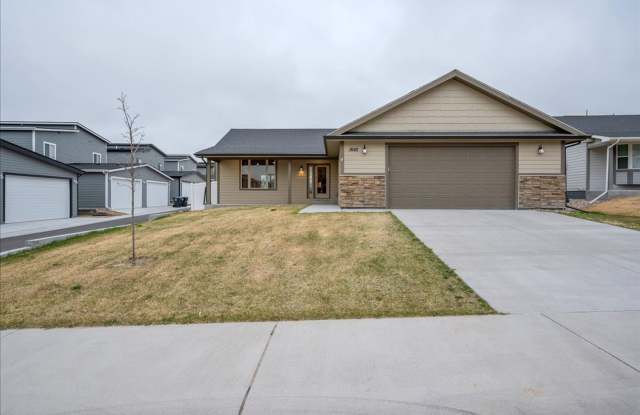 Modern, spacious, and move-in ready—this is the rental you’ve been waiting for!