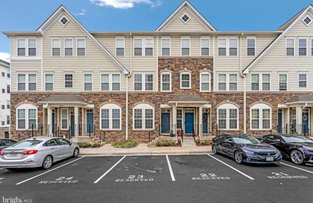 24667 BYRNE MEADOW Square