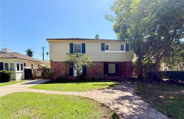 Photo of 2510 Lorain