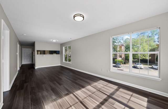 Charming 2BR Condo in Little River just minutes from the Beach!