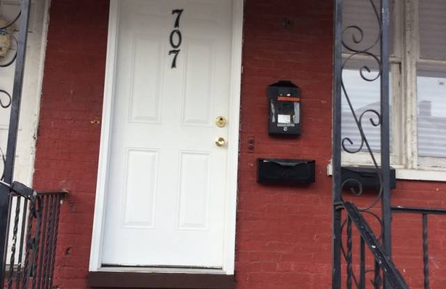 First Floor 1 Bedroom in East End of York City