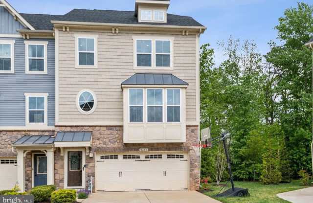 8266 HICKORY HOLLOW DRIVE