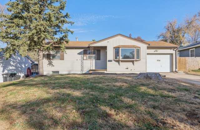 Comfortable Westside 3-Bedroom with Finished Basement!!