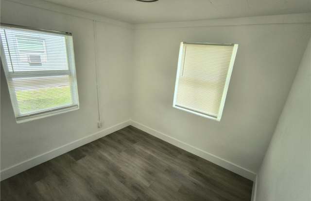 3343-3347 Dora Street unit: 3343B