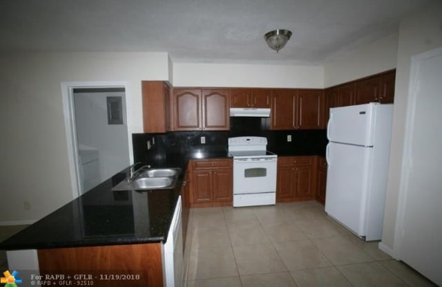 11100 NW 39TH ST - 11100 Northwest 39th Street, Doral, FL 33178