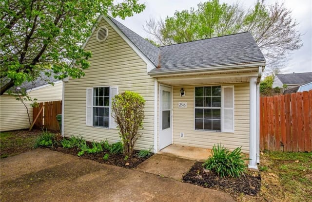 2516  W Ash  ST - 2516 West Ash Street, Rogers, AR 72758