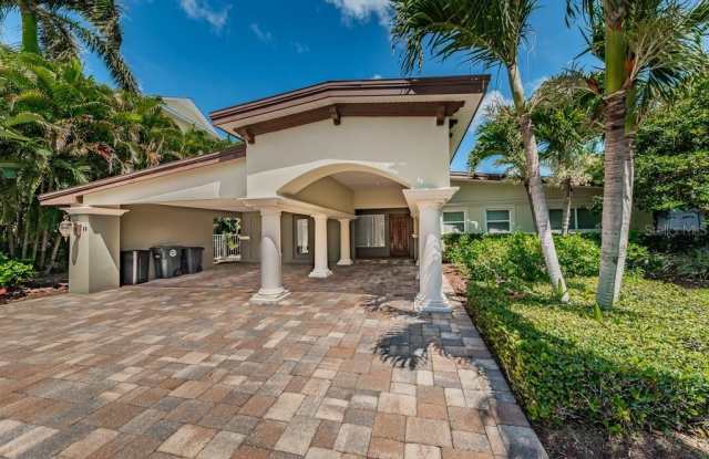 52 N PINE CIRCLE