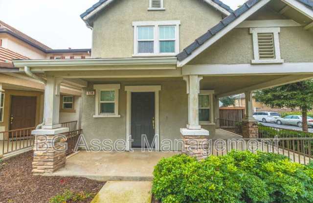 Photo of 128 Kingfisher Street