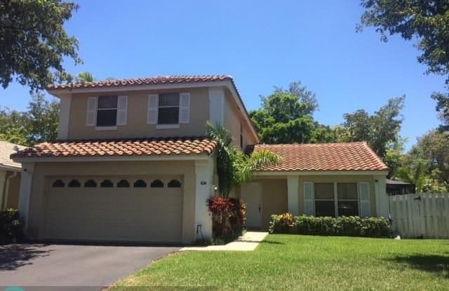 9524 NW 9th Ct - 9524 Northwest 9th Court, Plantation, FL 33324