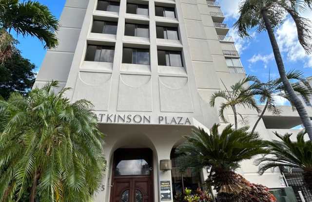 Fully furnished 1 bedroom w/ parking near Hawaii Convention Center, Ala Moana Shopping Center and Beach Park!