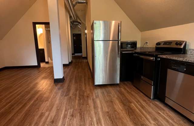 141 E Gorham - Unit 3