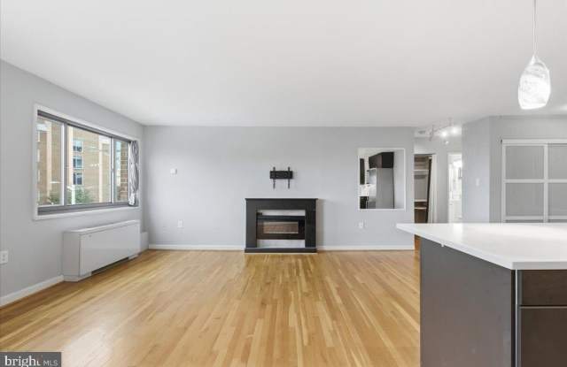 1300 S ARLINGTON RIDGE Road unit: 618