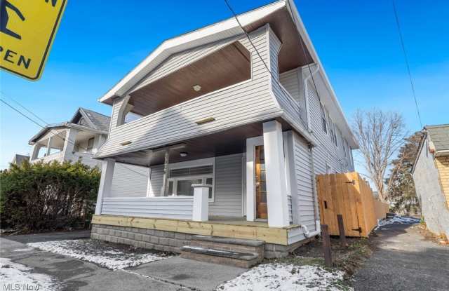 3904 Ardmore Avenue unit: Down