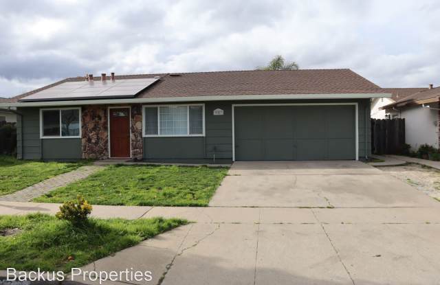 987 Flint - 987 Flint Way, Salinas, CA 93907