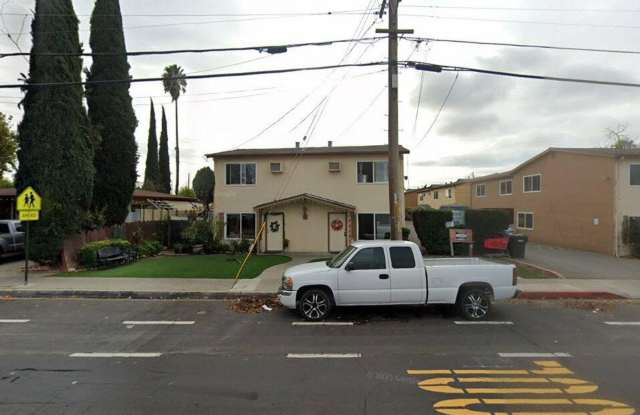 Photo of GREAT CENTRAL LIVERMORE LOCATION...CLEAN UNIT WITH 2 BED/ 1 BATH; LAUNDRY FACILTIY IN BLDG!