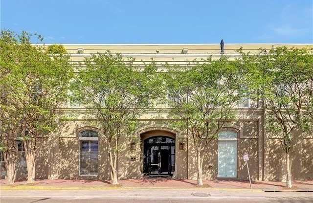 840 TCHOUPITOULAS Street