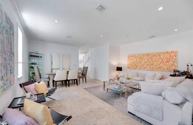 3062 New York Street