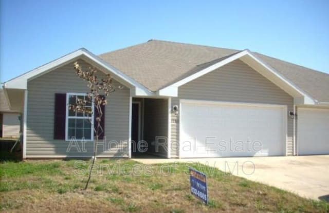 1103 S. Clifton - 1103 South Clifton Avenue, Springfield, MO 65802