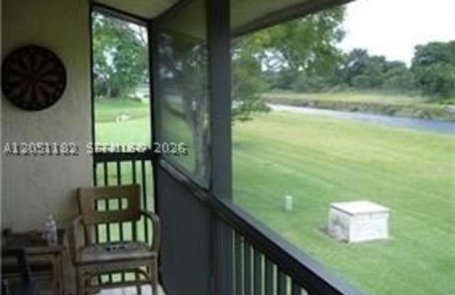 124 S Laurel Dr