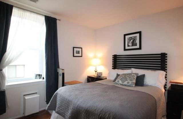 2025 ARCH Street unit: F