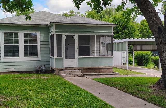 Updated 2-Bedroom Home in Desirable Hospital Heights