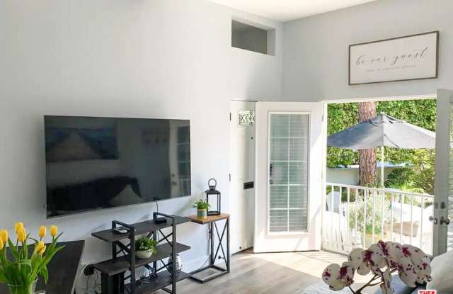 120 Driftwood St