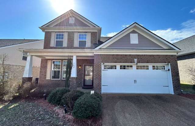 702 Bench Ln
