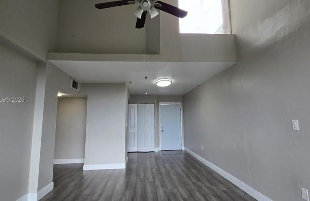 Photo of 8870 Fontainebleau Blvd