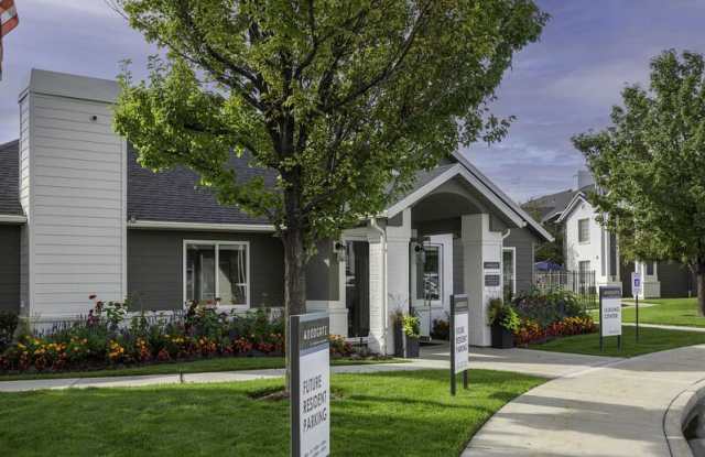 Woodgate Apartments at Jordan Landing
