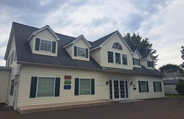 Photo of 1534 W BROAD Street unit: 700